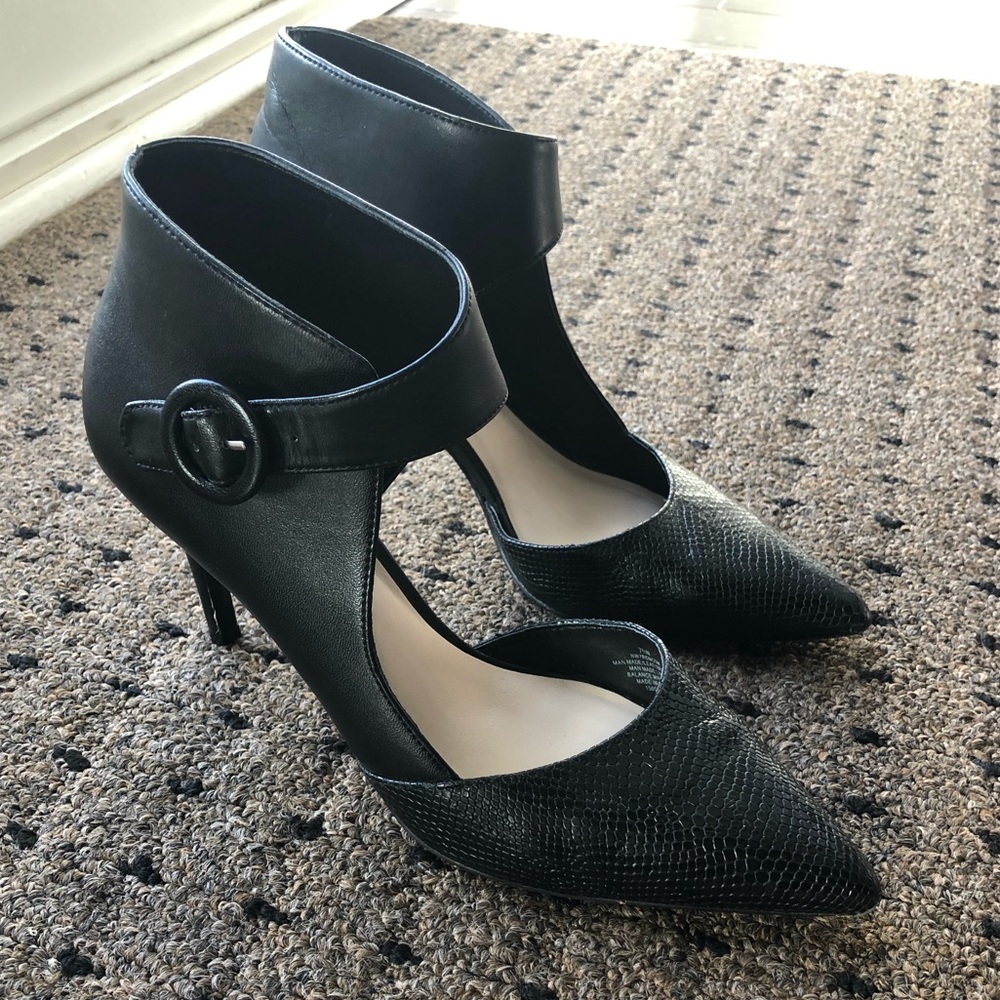 Nine West RomCom Pump